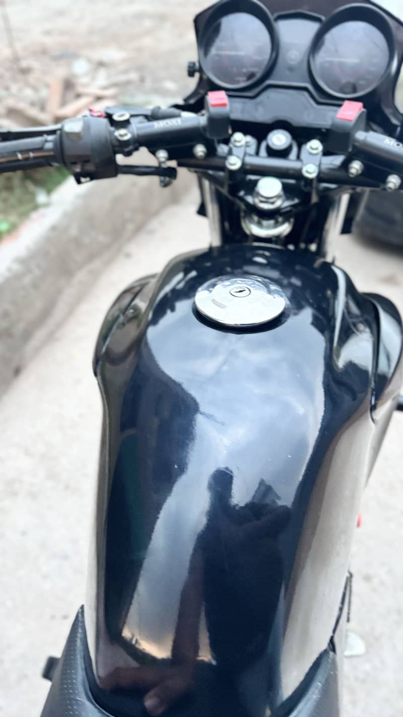 Ybr125 ESD 9