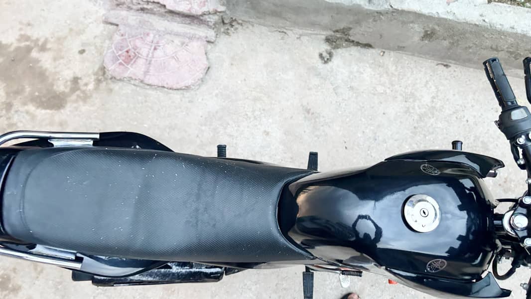 Ybr125 ESD 10