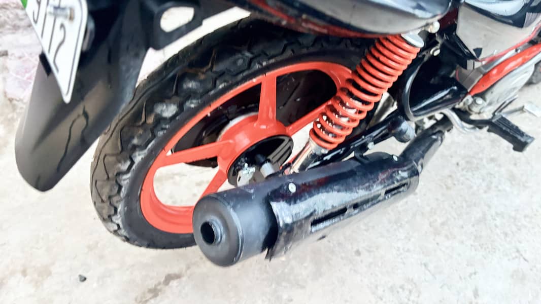Ybr125 ESD 11
