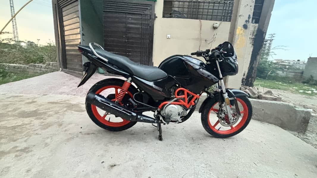 Ybr125 ESD 13