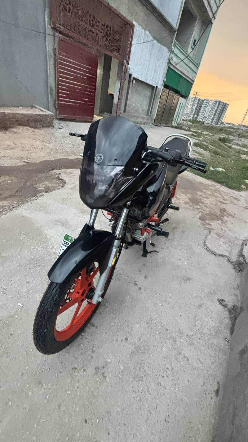 Ybr125 ESD 15