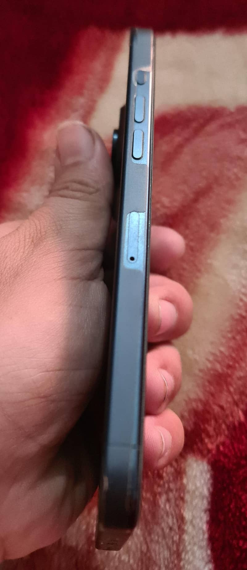 Apple iPhone 15 Pro Max 2