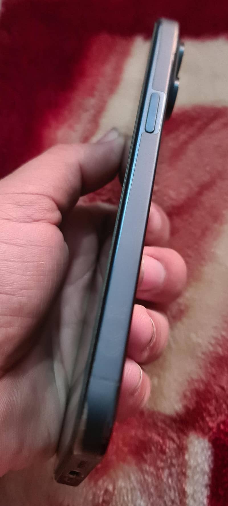 Apple iPhone 15 Pro Max 3