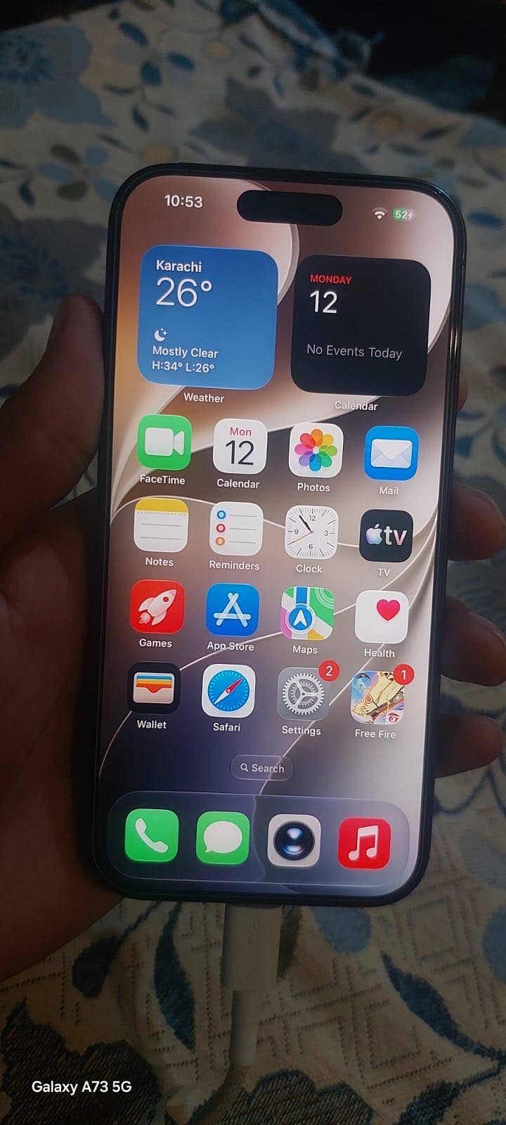 Apple iPhone 15 Pro 4