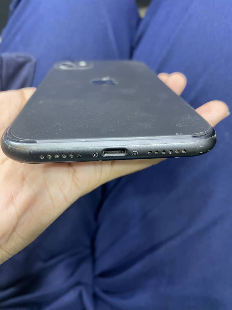 Apple iPhone 11 14