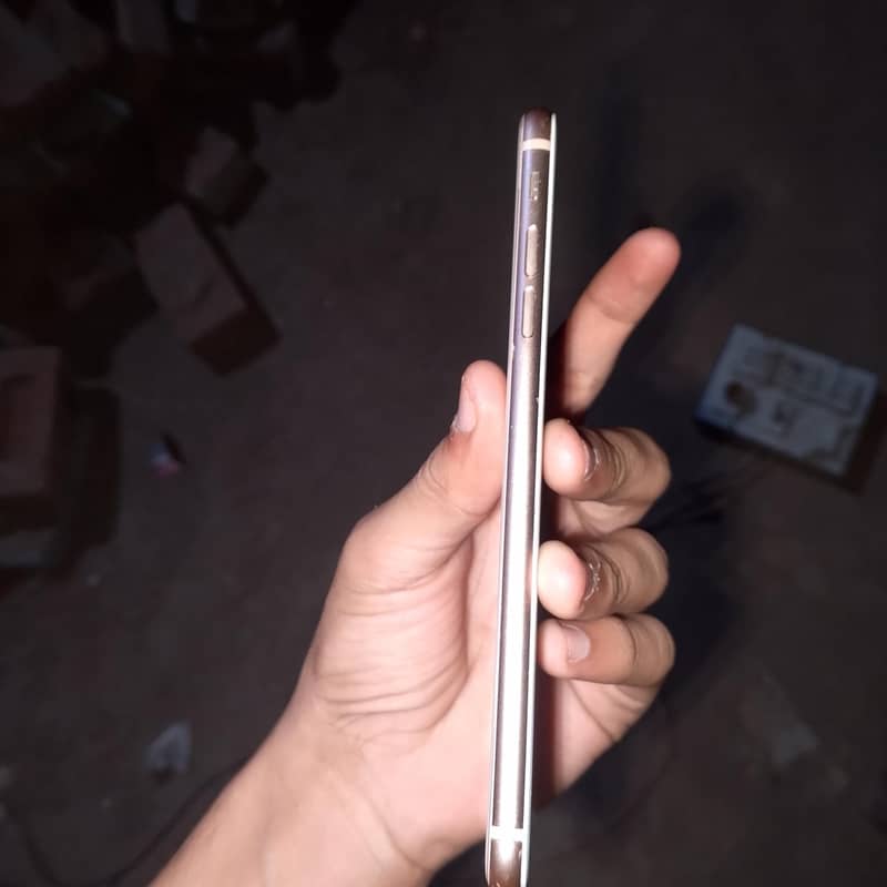 Apple iPhone 8 Plus (offical pta approved) 4