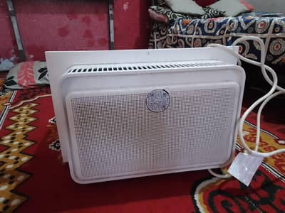 Windmill Window AC – Brand New