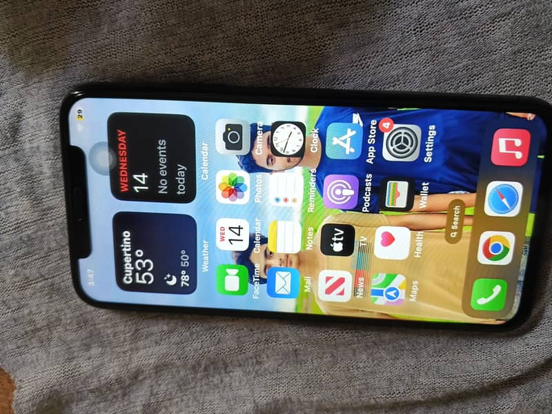 Apple iPhone X 3