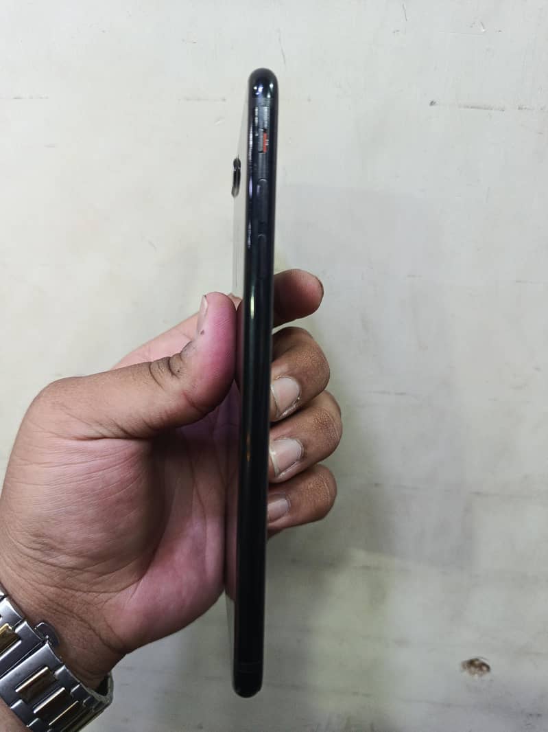 Apple iPhone 7 Plus 3