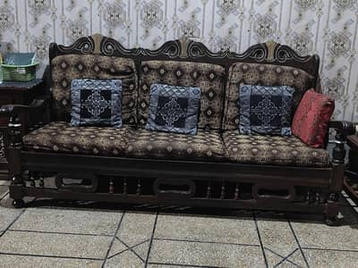Traditional Wooden Sofa Set (3 + 1 + 1)