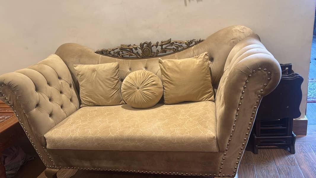 Sofa like new 1