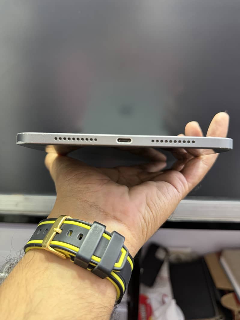 Ipad mini 6th generation 64GB 5