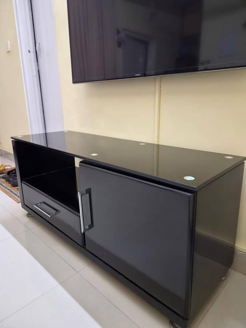 TV Console 1