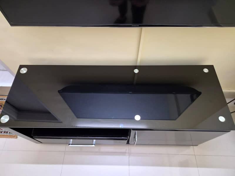TV Console 4