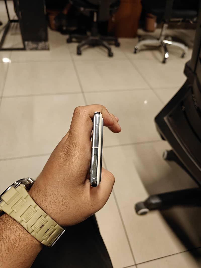 Google Pixel 7 Pro 6