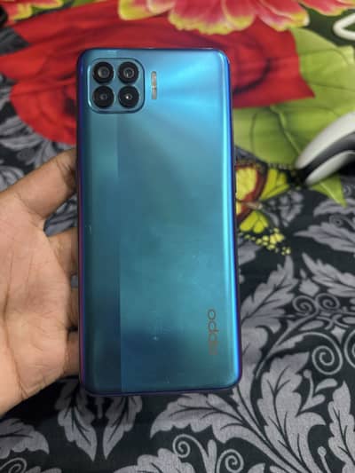 OPPO F17 Pro