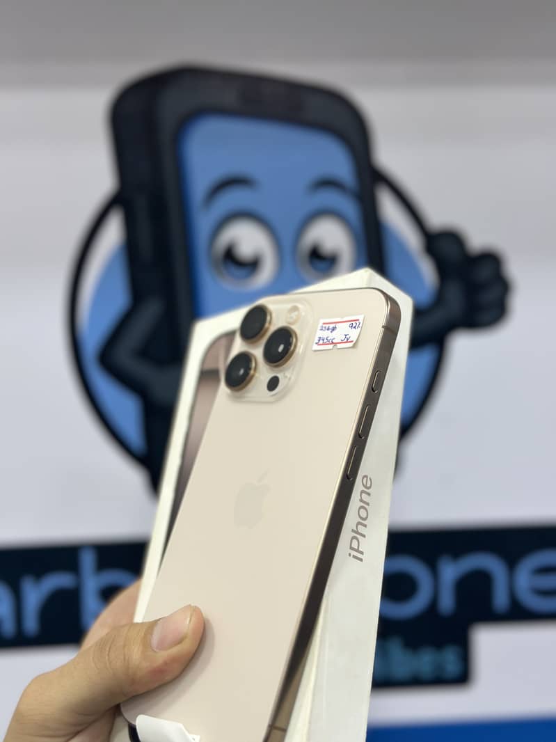 Apple iPhone 16 Pro Max 256GB Desert Titanium 3