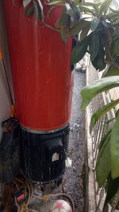 Gas geyser for sale in F7 Islamabad