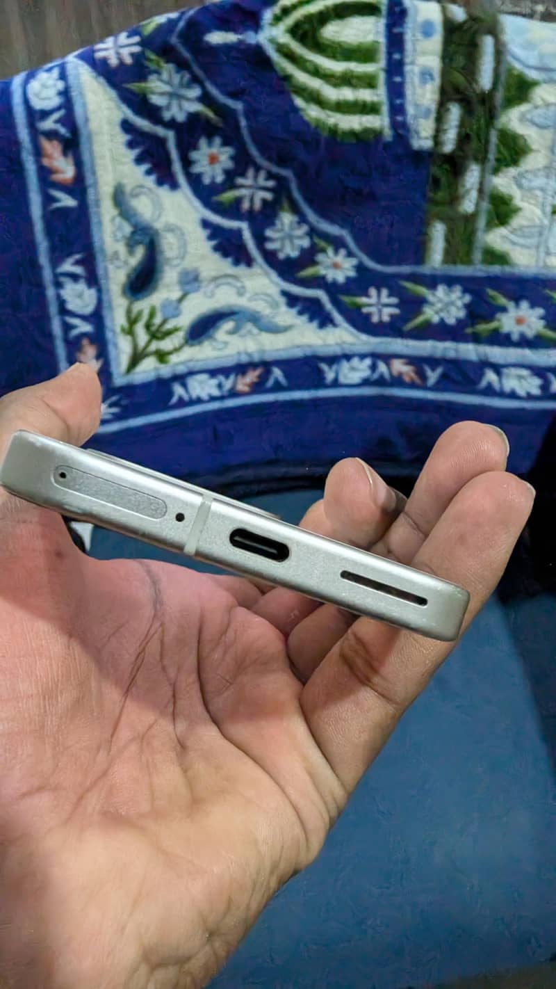 Google Pixel 9 2
