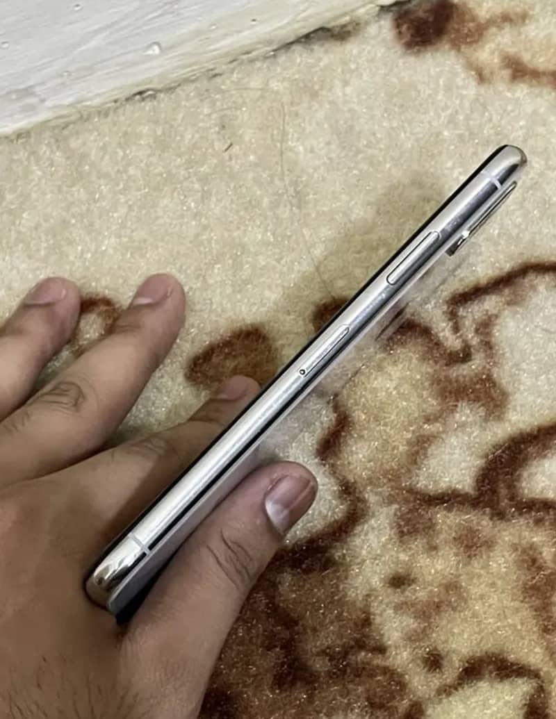 Apple iPhone X 1