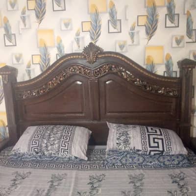 Solid Wooden Bed Set Condition 10/10