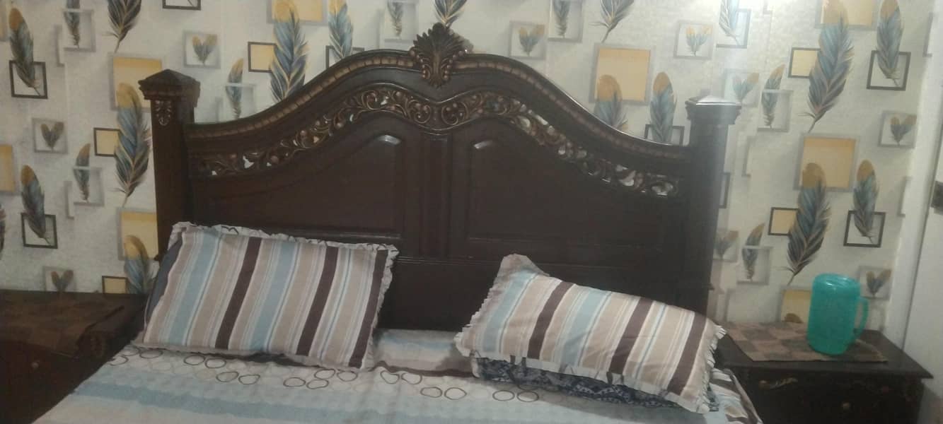 Solid Wooden Bed Set Condition 10/10 1