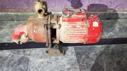 Red water pump for sale in Multan