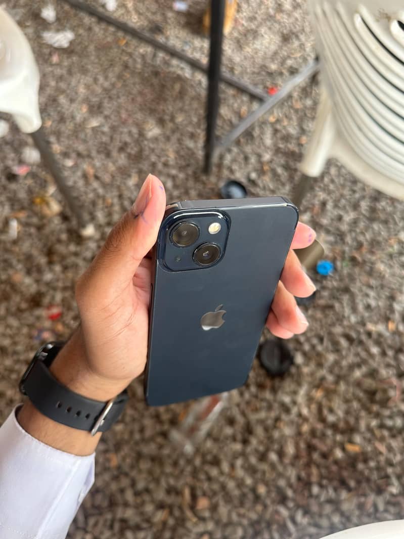Apple iPhone 13 1