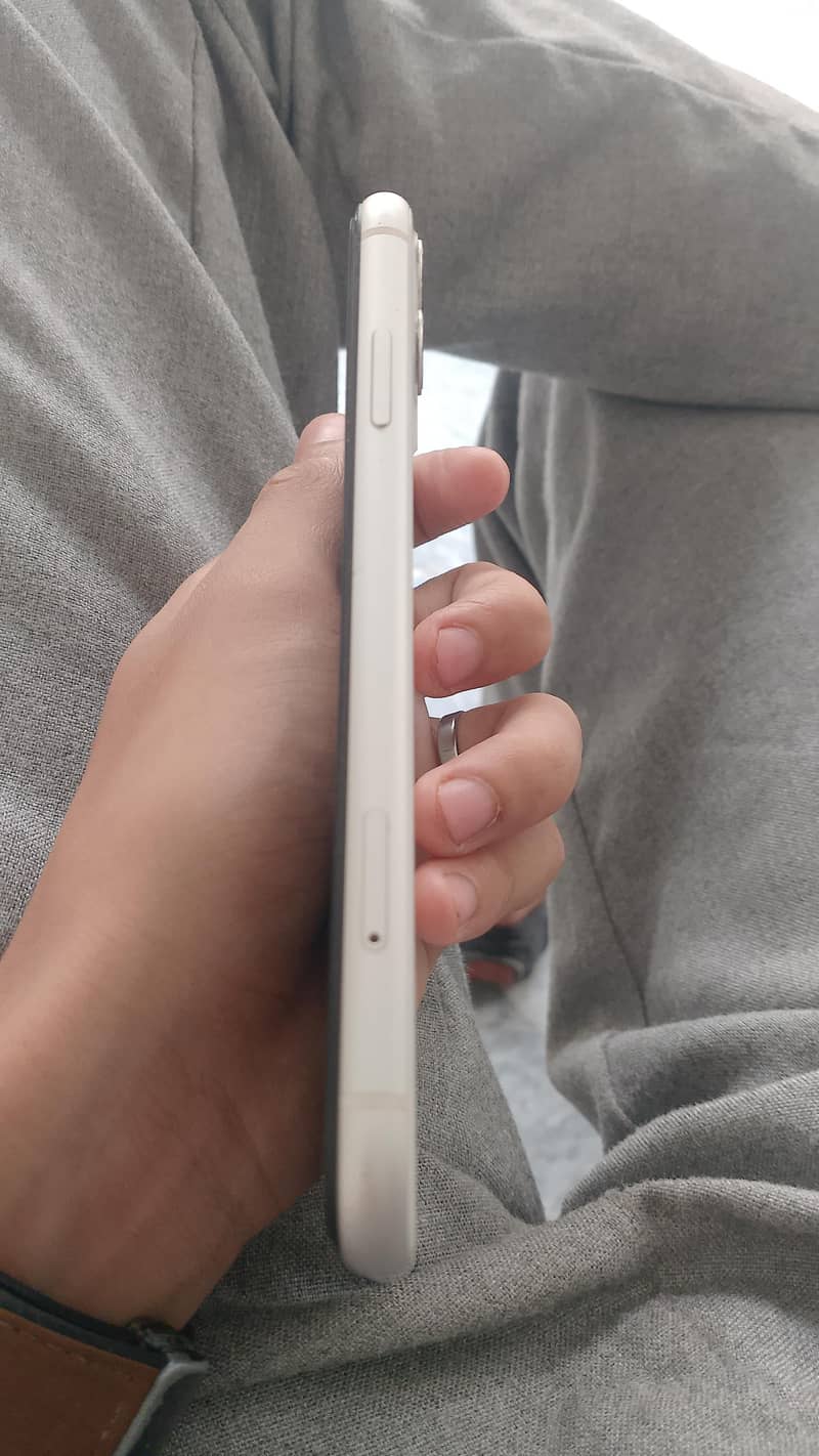 Apple iPhone 11 2