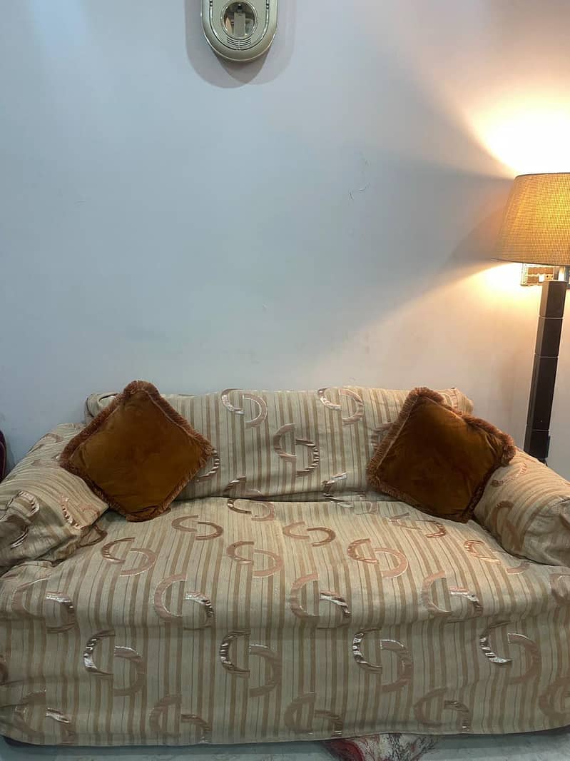 sofa set with table 3