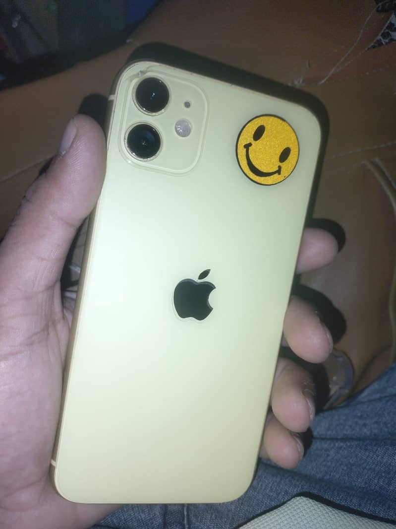 Apple iPhone 11 0