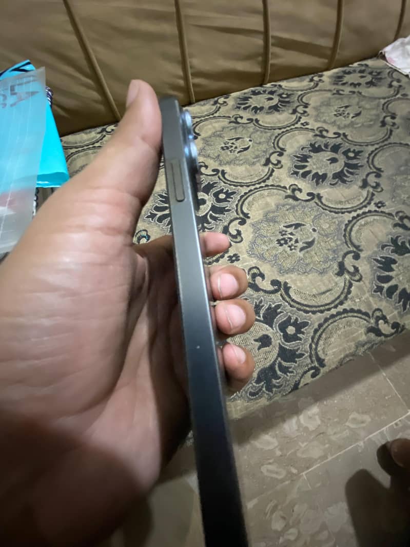 Apple iPhone 13 Pro Max 6