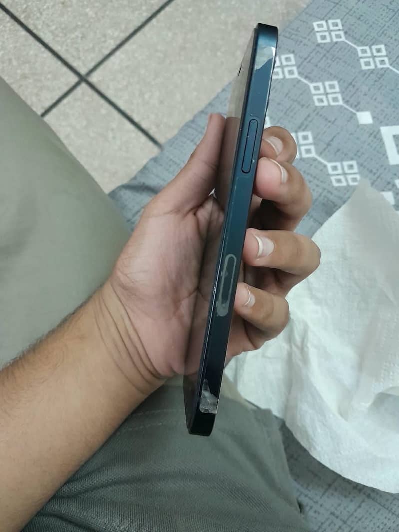 Iphone 12 3