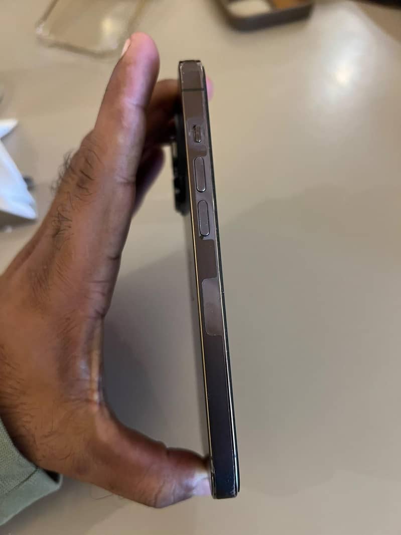 Apple iPhone 14 Pro 0