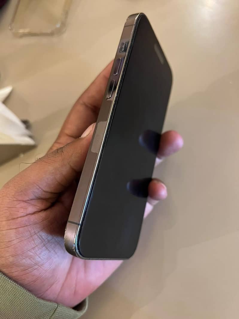 Apple iPhone 14 Pro 3