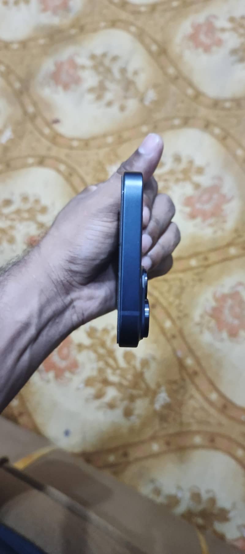 Apple iPhone 14 3