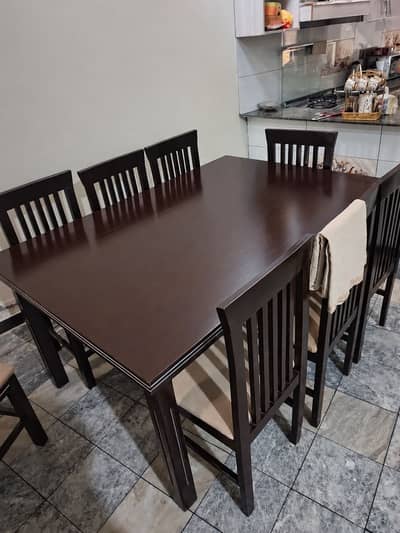 Dining table for sale