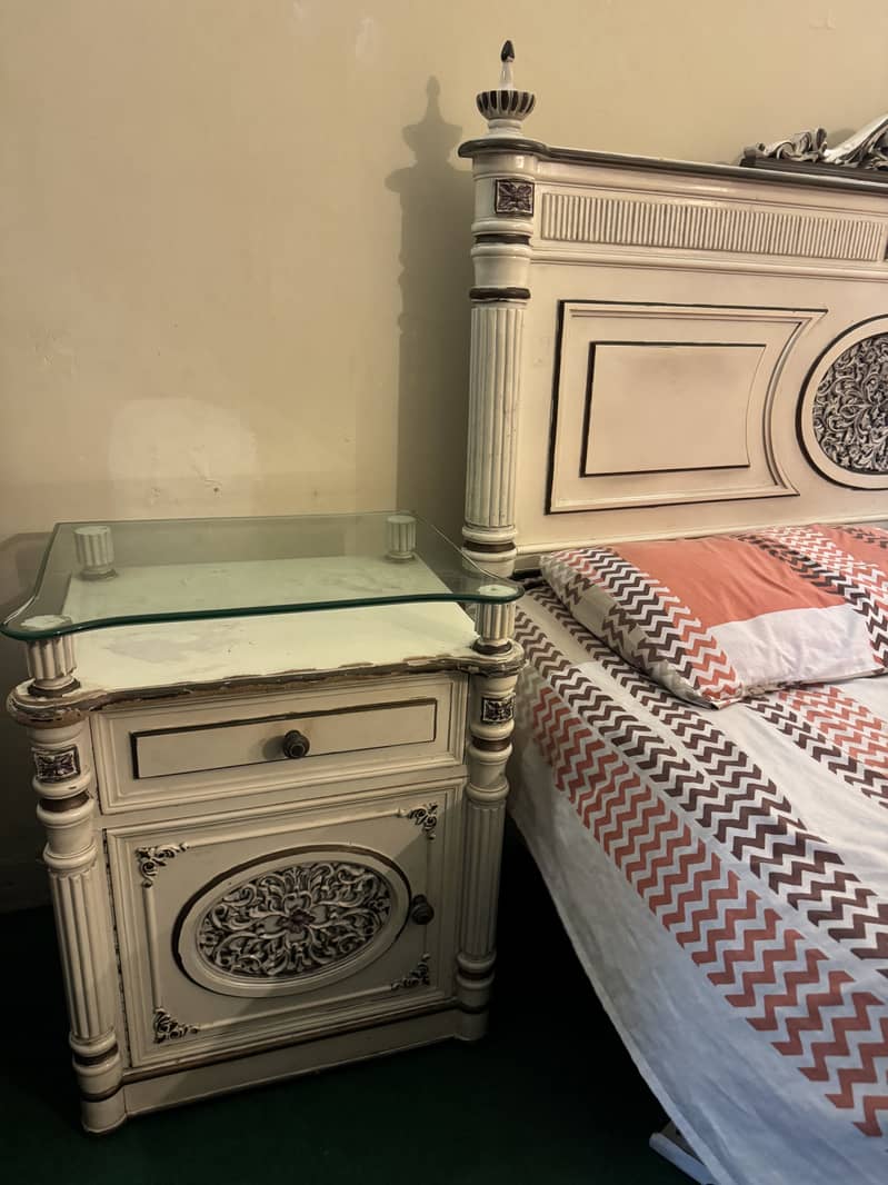 BED set with dressing table and side table 1
