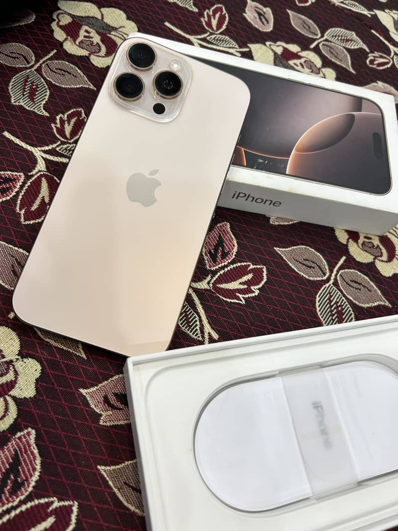 Apple iPhone 16 Pro Max 0