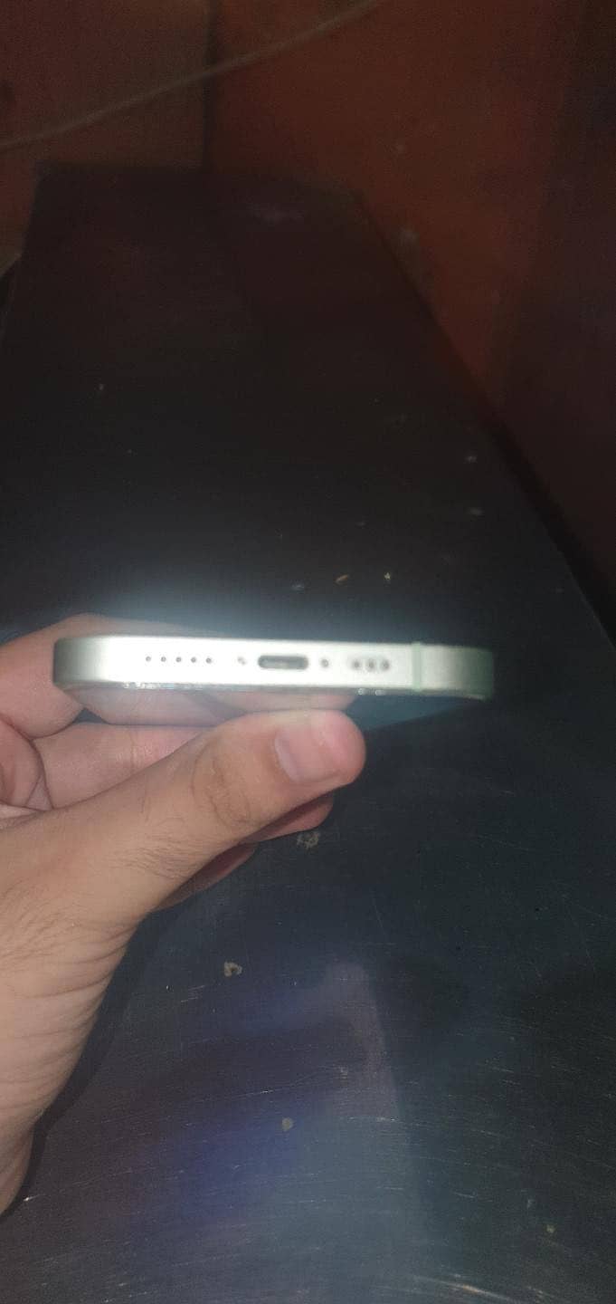 iPhone  12 2