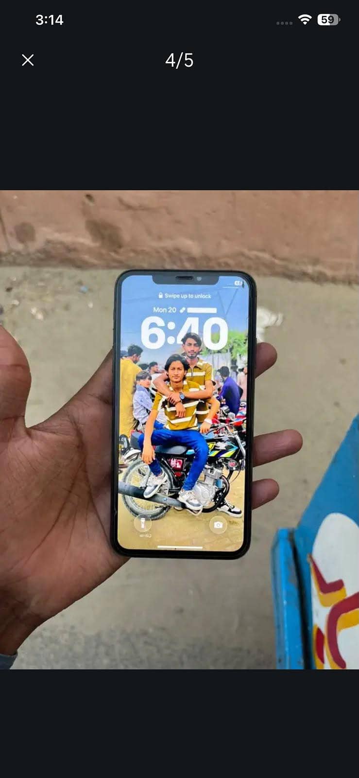 Apple iPhone 11 Pro Max 4
