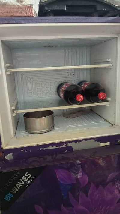 WAVES REFRIGERATOR