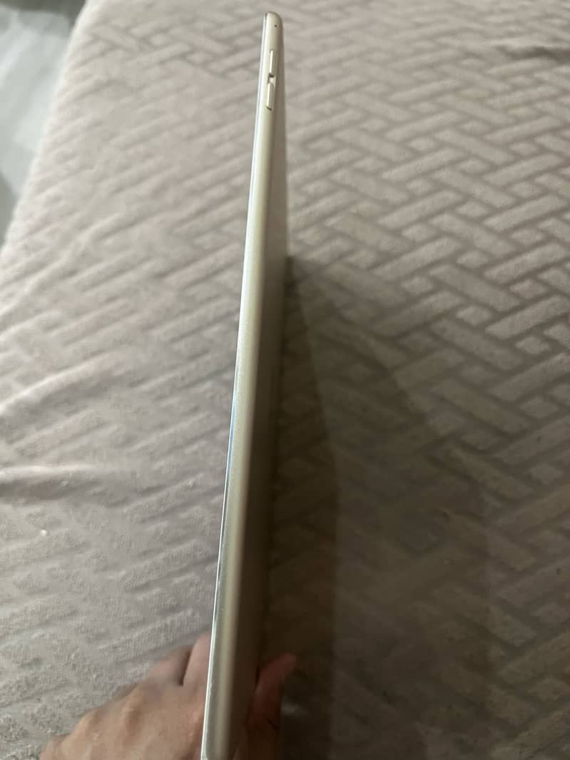 iPhone air2 4