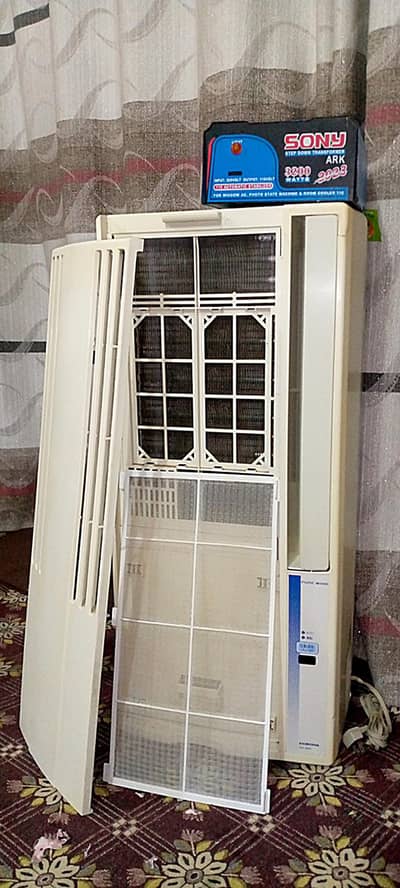 Corona 110v japanese ship Ac 0.75 ton