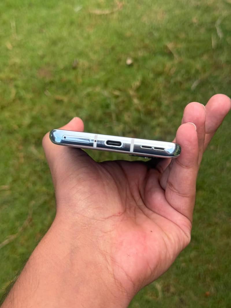 One Plus 9 Pro 4