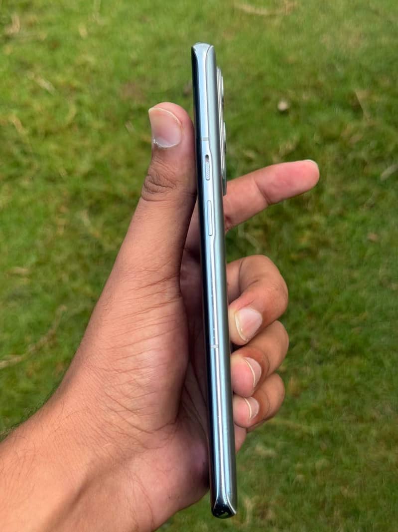 One Plus 9 Pro 6