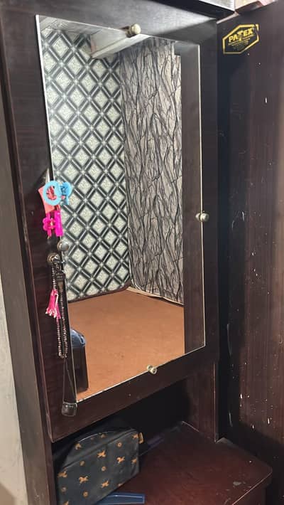 dressing table