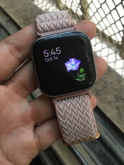 Google Fitbit versa 2 smartwatch