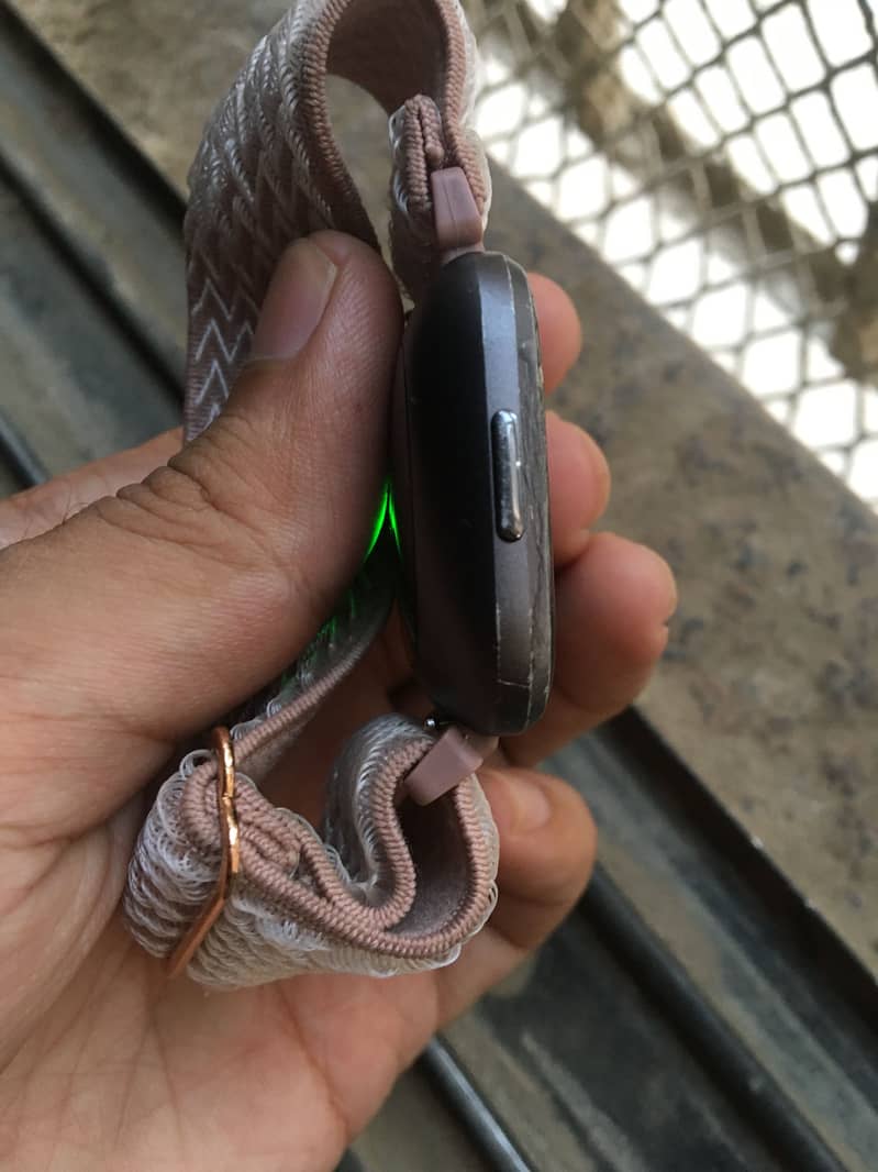 Google Fitbit versa 2 smartwatch 2
