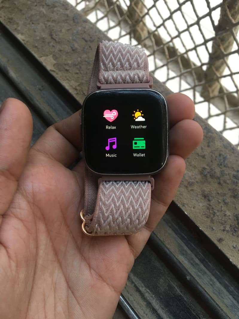 Google Fitbit versa 2 smartwatch 3